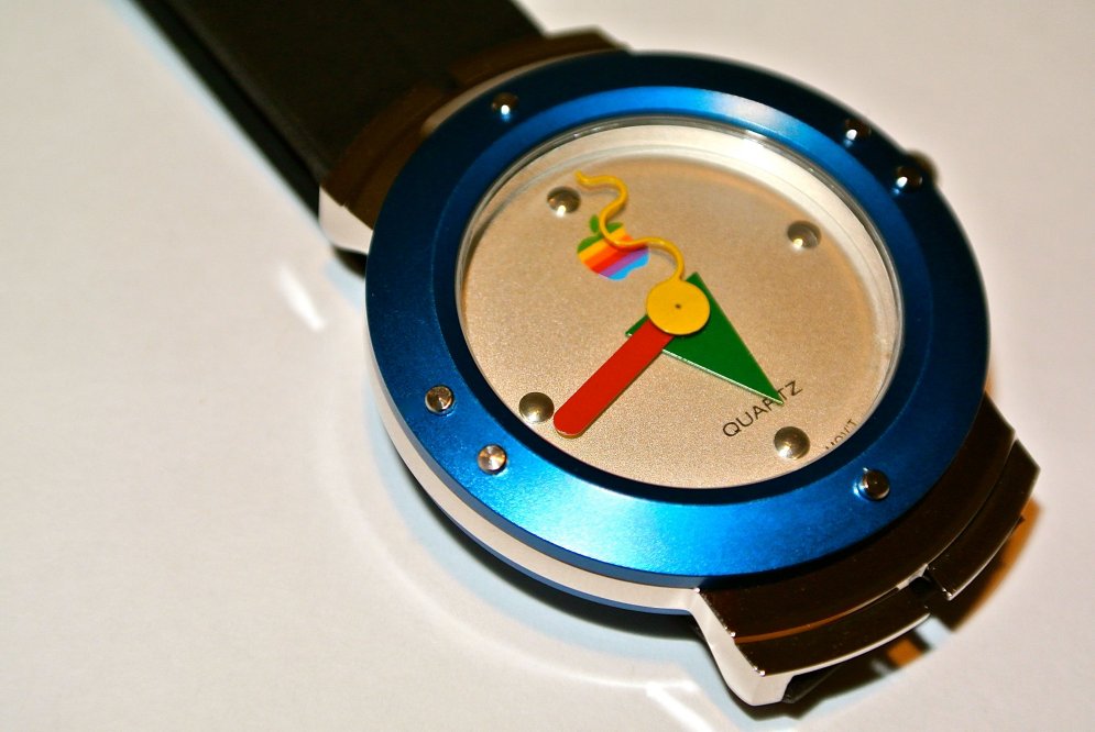 Часы Apple Watch для людей были сделаны еще в далеком 1995 году! (продаются)