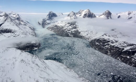 В тающих ледниках Гренландии обнаружили ядерную угрозу
