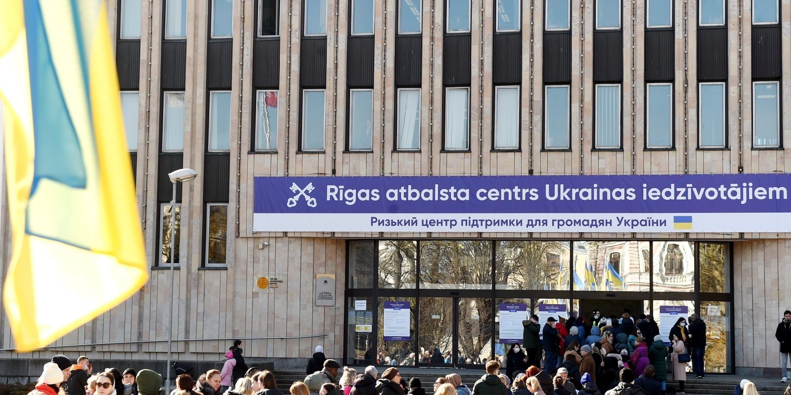Помогут ли украинские беженцы решить проблемы на рынке труда в Латвии?