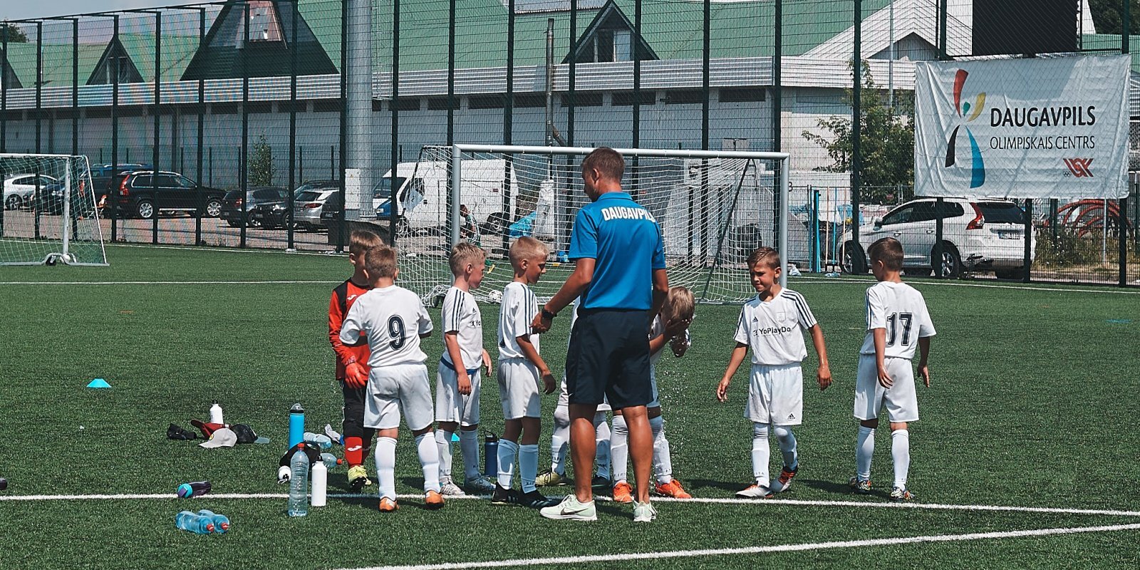 Trīs futbola klanu 'karošana'. Kas notiks ar bērnu un jauniešu futbolu Daugavpilī?