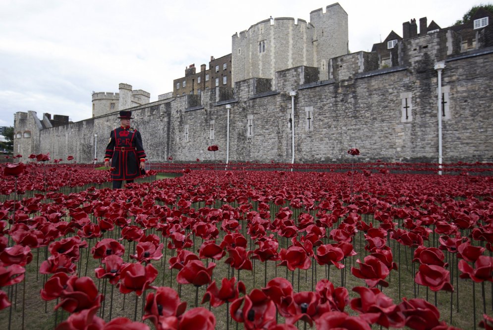 Лондонский Тауэр утопили в крови 888246 жертв первой мировой войны