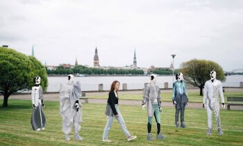 В несуществующей одежде с несуществующими инопланетянами. Дизайнер Екатерина Звиедре о первой 3D-коллекции и осознанной моде