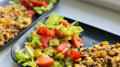 Mūsdienīgie 'flotes makaroni' ar spinātiem
