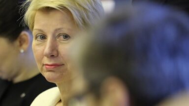 Наложен арест на доли Kolonna Invest, принадлежащие Иеве Плауде-Релингере