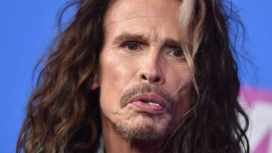 'Aerosmith' solists pēc deviņu gadu atturības kritis narkotiku valgos