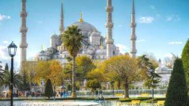 Ничего, кроме отелей, семей с детьми, жары и верблюдов: 7 мифов о Турции, в которые вы продолжаете верить