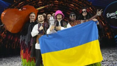 Nākamā gada 'Eirovīziju' nerīkos Ukrainā; ukraiņi pieprasa sarunas turpināt