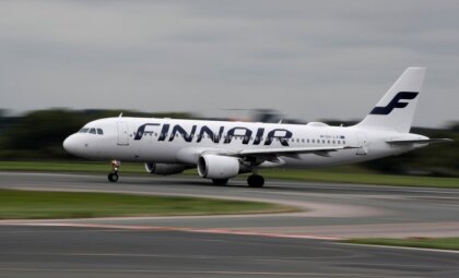 Finnair отменяет сто рейсов из-за забастовки бортпроводников