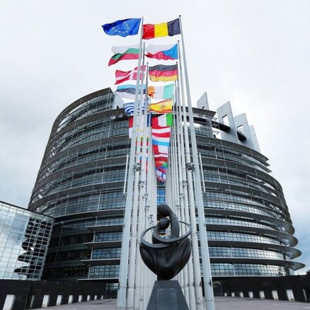 Eiropas Parlaments esot gatavs pieņemt ES budžeta piedāvājumu