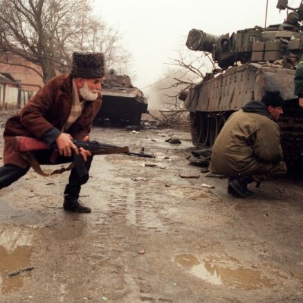 'Tā bija elle zemes virsū': pirms 20 gadiem sākās Pirmais Čečenijas karš