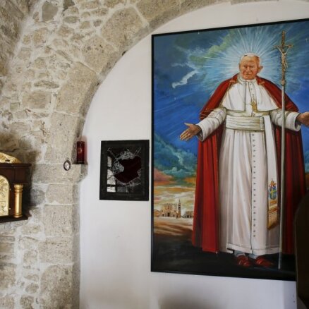 Zagļi izmetuši nozagtās Jāņa Pāvila II asinis