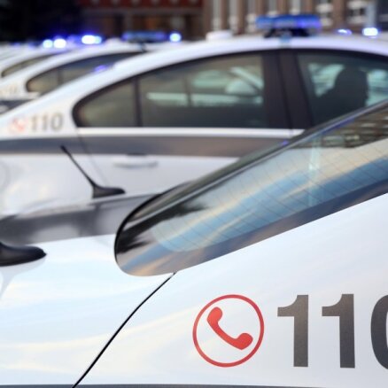 Пьяный водитель протаранил полицейское авто: в BMW было 12 пассажиров