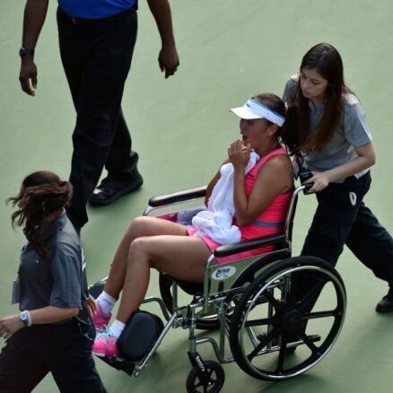 US Open: Серена победила Макарову, китаянку увезли с корта на коляске