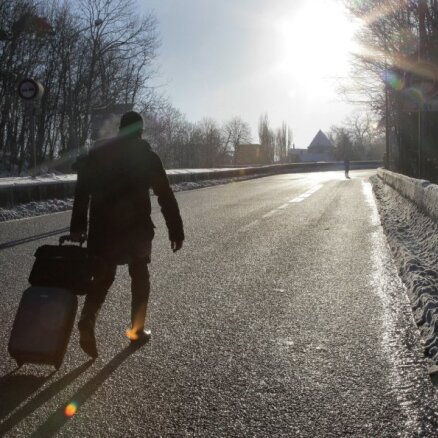 Эксперт: из Латвии уехало уже 450 000 человек