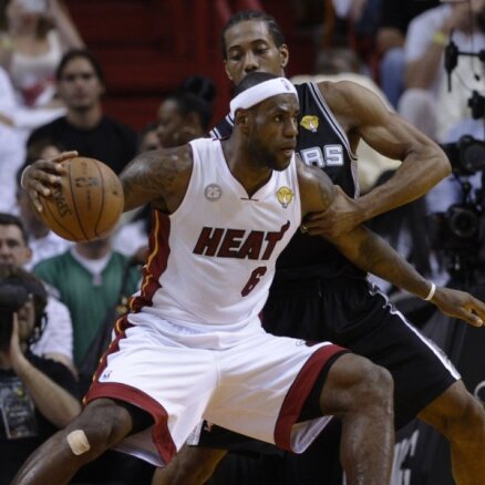 'Heat' revanšējas un izlīdzina rezultātu NBA finālsērijā