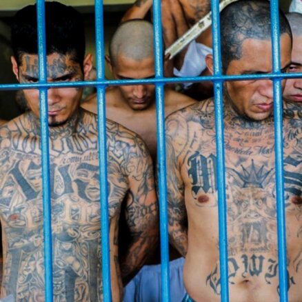 Pandēmijas radītos izaicinājumus izmanto gangsteru grupējumi, atzīst Salvadoras prezidents