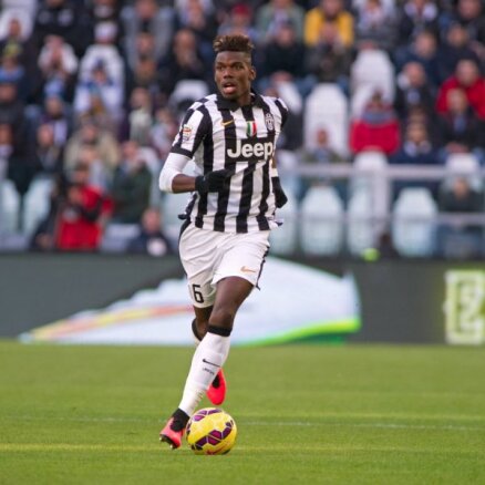 'Juventus' futbolists Pogbā par šantāžu un draudiem no brāļa vērsies policijā