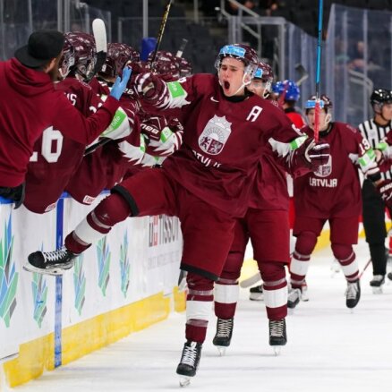 ФОТО, ВИДЕО: Сборная Латвии впервые в истории вышла в четвертьфинал молодежного чемпионата мира