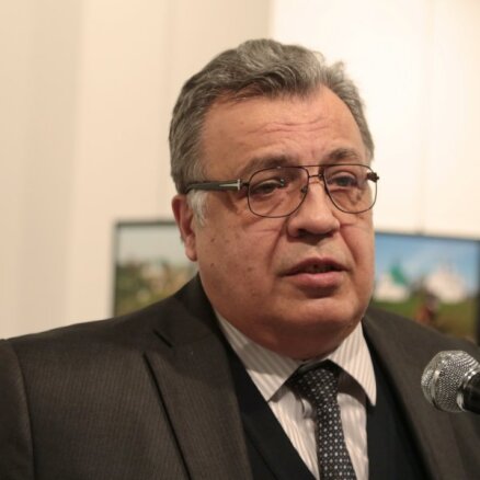 Посол России в Турции скончался в результате вооруженного нападения