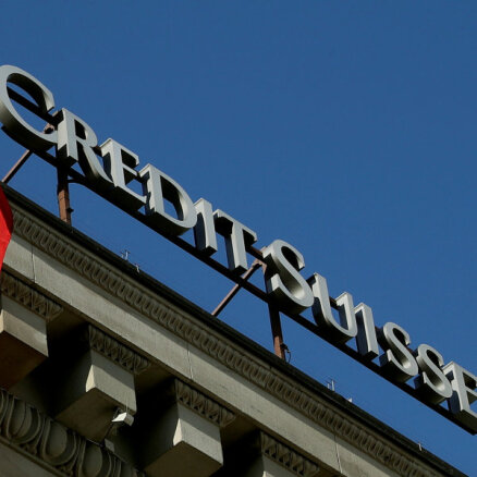 'Credit Suisse' milzu zaudējumi, bet cer no investoriem iegūt miljardus
