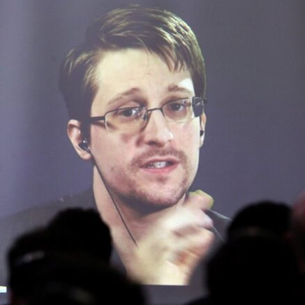 Путин дал российское гражданство Сноудену. Его не мобилизуют