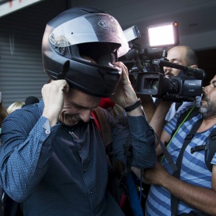 Varufakis sola demisionēt, ja referendumā grieķi nobalsos 'par'