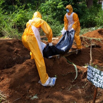 Sjerraleonē kaprači atsakās apglabāt no Ebolas vīrusa mirušos
