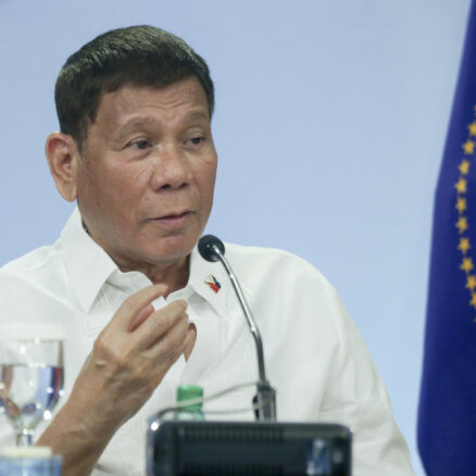 Duterte pavēlējis arestēt sejas maskas nepareizi valkājošos iedzīvotājus