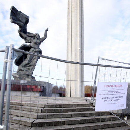 Несколько предприятий готовы бесплатно помочь снести памятник в Пардаугаве