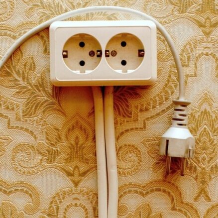 LM iespēju paplašināt elektrības cenu kāpuma kompensācijas saņēmēju loku atstāj pašvaldību ziņā