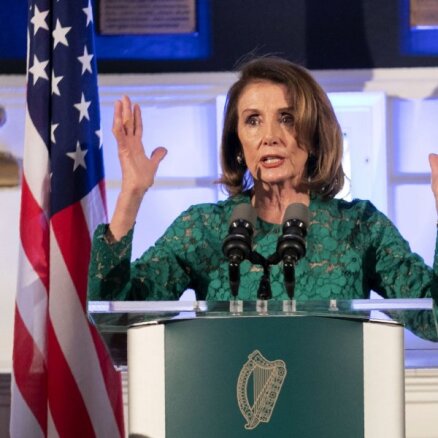 Pelosi: ASV-Lielbritānijas tirdzniecības līguma nebūs, ja 'Brexit' apdraudēs 'Lielās piektdienas' vienošanos