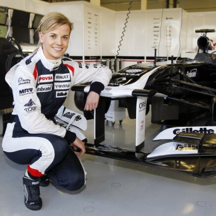 Впервые за 22 года женщина станет гонщиком "Формулы-1"