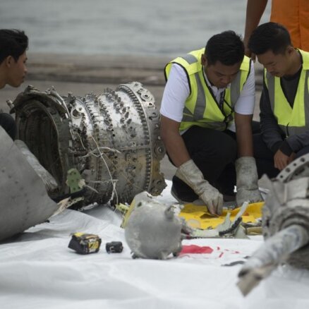 Nokritušo 'Boeing' vajadzēja pārstāt izmantot, ziņo Indonēzijas varasiestādes