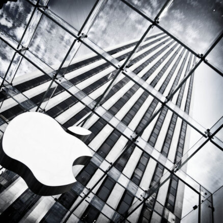 ФОТО и ВИДЕО: новую штаб-квартиру Apple оборудуют стеклянной смотровой площадкой