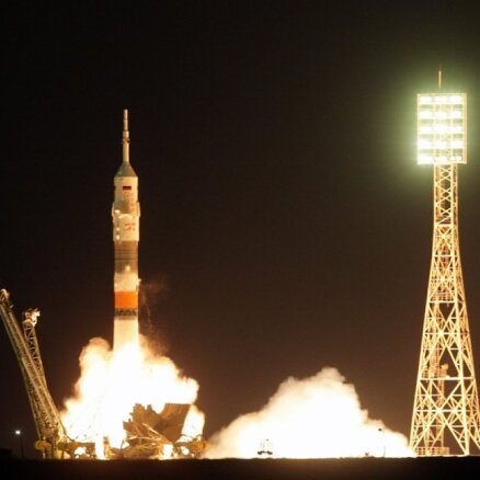 Krievijas raķete 'Sojuz' palaista no kosmodroma uz ekvatora