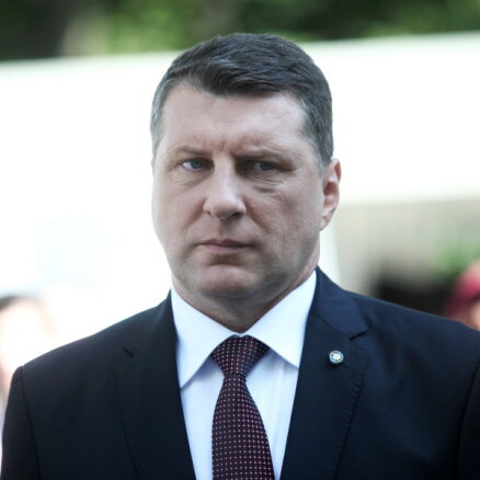 Президент: Безопасности и будущему Латвии угрожает недоверие к властям