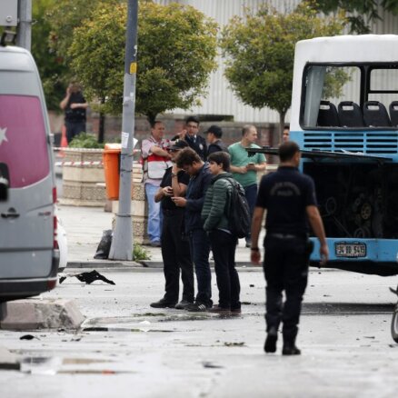 ФОТО, ВИДЕО: В центре Стамбула взорвалась бомба: 11 погибших