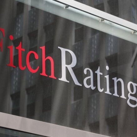 'Fitch Ratings' paaugstina Latvijas kredītreitingu pēc uzaicinājuma iestāties eirozonā