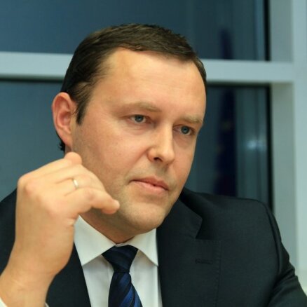 Глава МВД: отказ иностранцам в ВНЖ угрожает безопасности Латвии