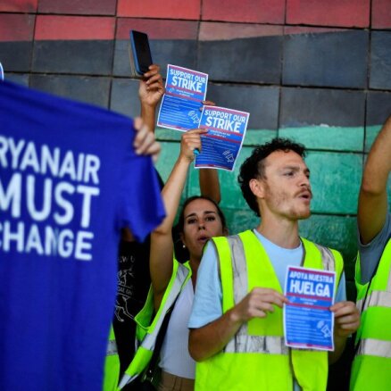 Туристы застряли в Италии из-за забастовки Ryanair. Авиакомпания: ищите себе отель сами, никакой компенсации не гарантируем