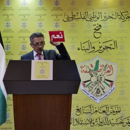 Abass pārvēlēts 'Fatah' līdera amatā
