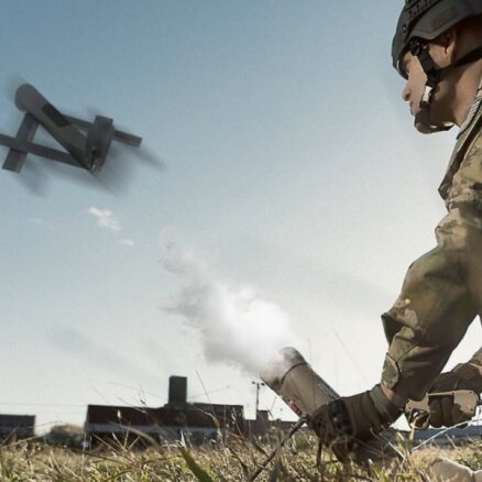 Augstas precizitātes 'drons-pašnāvnieks': kas ir 'Switchblade', ko saņemšot Ukraina