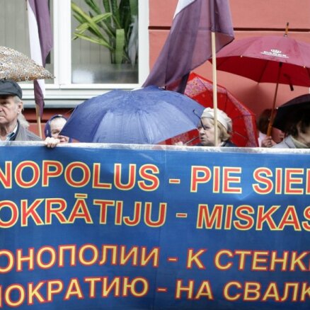 Референдум по негражданам: второй этап сбора подписей обойдется в 450000 латов
