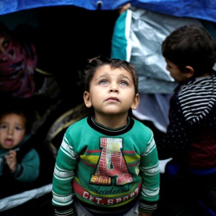 Eiropā vīlušies sīrieši dodas prom ar kontrabandistu palīdzību