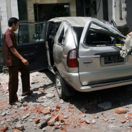 Землетрясение  на Бали: туристы в панике покидают отели