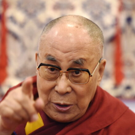 Просто расслабьтесь. Далай-лама в Риге: о счастье, деньгах, вере и Третьей мировой войне