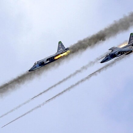 Krievijas lidmašīnas sākušas bombardēt arī 'Islāma valsts' pozīcijas