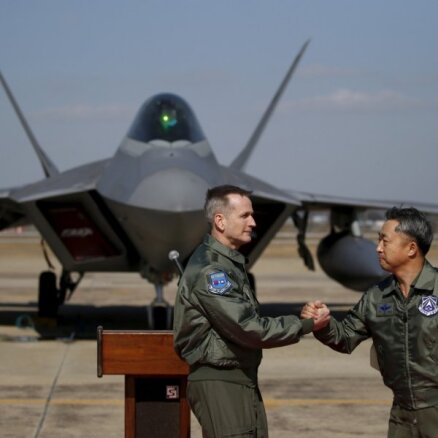 Signāls Phenjanai: ASV Dienvidkorejā izvieto ultramodernos F-22