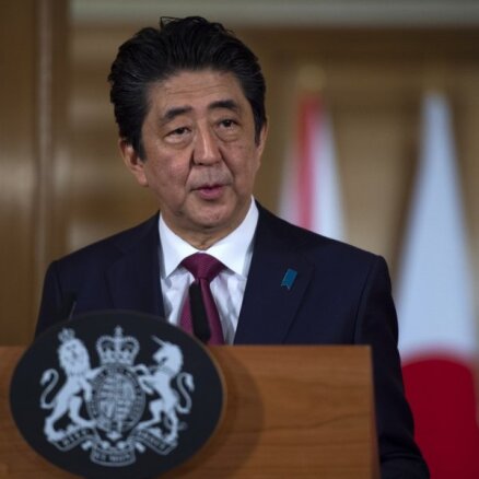 Japāna miera līgumu ar Krieviju noslēgs pēc robežas demarkācijas, paziņo Abe