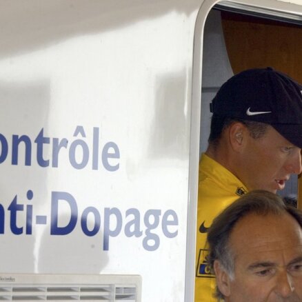 Скрывать допинг Армстронгу помогал бывший глава UCI